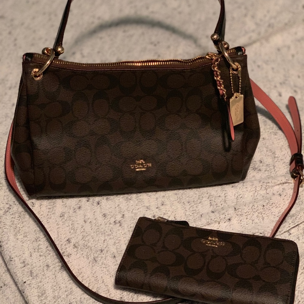 Coach purse and wallet
